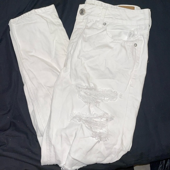 American Eagle Outfitters Denim - American Eagle Outfitters White Distressed Jeans Size 10